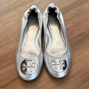 Tory Burch Metallic Silver Flats 7.5-8